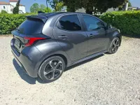 Usata Toyota Yaris Hybrid Lounge 131 CV (96 kW) 2025 Grigio Berlina