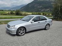 Usata Mercedes C220 Classic 150 CV (110 kW) 2005 Argento Berlina