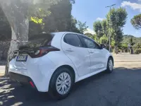Usata Toyota Yaris Hybrid Active 92 CV (67 kW) 2024 Berlina