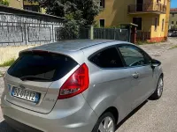 Usata Ford Fiesta Titanium 82 CV (60 kW) 2009 Grigio Berlina