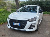 Usata Peugeot 208 101 CV (74 kW) 2024 Bianco Utilitaria
