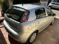 Usata Fiat Punto Lounge 84 CV (61 kW) 2015 Grigio chiaro Utilitaria