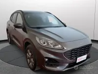 Usata Ford Kuga ST-Line 152 CV (111 kW) 2023 Grigio SUV