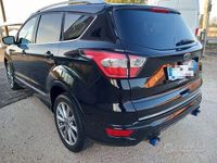 Usata Ford Kuga Vignale 150 CV (110 kW) 2017 Nero / metallizzato SUV