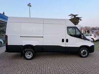 Usata Iveco Daily 136 CV (100 kW) 2019 Bianco Furgone