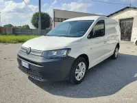 Usata VW Caddy Maxi 102 CV (75 kW) 2024 Bianco Monovolume