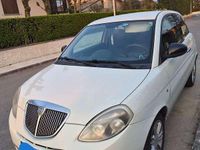 Usata Lancia Ypsilon 60 CV (44 kW) 2011 Utilitaria