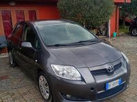 Usata Toyota Auris 90 CV (66 kW) 2007 Grigio Utilitaria