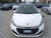Usata Peugeot 208 Allure 82 CV (60 kW) 2015 Bianco Utilitaria