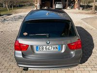 Usata BMW 320 177 CV (130 kW) 2010 Grigio Station wagon