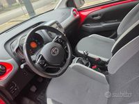 Usata Toyota Aygo Connect Style 72 CV (52 kW) 2020 Rosso Utilitaria