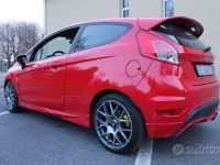 Usata Ford Fiesta ST 182 CV (133 kW) 2015 Rosso Utilitaria