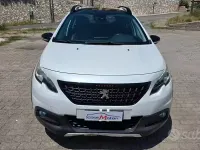 Usata Peugeot 2008 GT-line 110 CV (80 kW) 2016 Bianco SUV