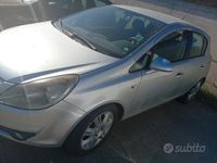 Usata Opel Corsa 69 CV (50 kW) 2007 Grigio Berlina