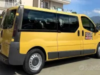 Usata Opel Vivaro 135 CV (99 kW) 2005 Giallo Monovolume
