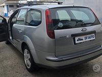 Usata Ford Focus S 90 CV (66 kW) 2006 Grigio Station wagon