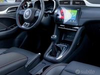 Usata MG ZS 111 CV (81 kW) 2023 Nero Berlina