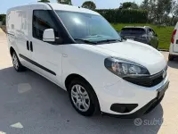 Usata Fiat Doblò S 105 CV (77 kW) 2023 Bianco Monovolume