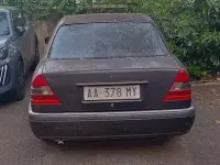 Usata Mercedes C180 Elegance 122 CV (89 kW) 1994 Nero Berlina