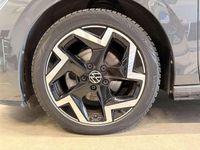 Usata VW Golf VIII R-line 150 CV (110 kW) 2025 Grigio Utilitaria