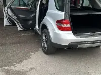 Usata Mercedes ML320 224 CV (164 kW) 2006 Grigio SUV
