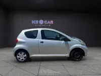 Usata Toyota Aygo 68 CV (50 kW) 2006 Argento Utilitaria