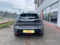 Usata Peugeot 208 Allure 101 CV (74 kW) 2025 Grigio Utilitaria