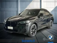 Usata BMW X4 Efficient Dynamics 340 CV (250 kW) 2024 Black sapphire metallizzato SUV
