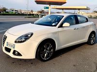 Usata Alfa Romeo Giulietta Distinctive 105 CV (77 kW) 2014 Bianco Utilitaria