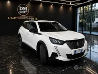 Usata Peugeot 2008 Allure 131 CV (96 kW) 2022 Bianco SUV