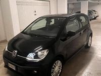 Usata VW up! Move 65 CV (47 kW) 2022 Nero Utilitaria