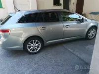Usata Toyota Avensis 126 CV (92 kW) 2011 Grigio Station wagon