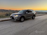 Usata Mitsubishi Outlander Intense 150 CV (110 kW) 2019 Grigio SUV