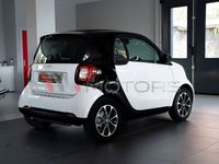 Usata Smart ForTwo Coupé Passion 71 CV (52 kW) 2017 Bianco pastello Utilitaria