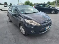 Usata Ford Fiesta 60 CV (44 kW) 2011 Berlina