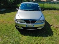 Usata Lancia Ypsilon 60 CV (44 kW) 2002 Argento Utilitaria