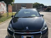Usata Peugeot 208 68 CV (50 kW) 2019 Bluazzurro Utilitaria