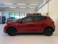 Usata Dacia Sandero Essentiel 101 CV (74 kW) 2022 Rosso Berlina