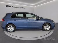 Usata VW Golf VIII Edition 150 CV (110 kW) 2024 Anemone blue metallizzato Berlina