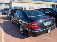 Begagnad Mercedes E280 Avantgarde 177 HK (130 kW) 2005 Svart Sedan