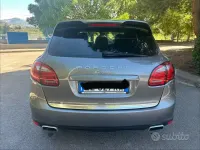 Usata Porsche Cayenne 245 CV (180 kW) 2013 Grigio SUV