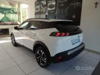 Usata Peugeot 2008 Allure 131 CV (96 kW) 2021 Bianco SUV