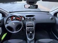 Usata Peugeot 308 Business-Line 111 CV (81 kW) 2010 Berlina