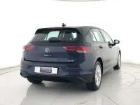 Usata VW Golf VIII Life 131 CV (96 kW) 2022 Blu metallizzato Berlina