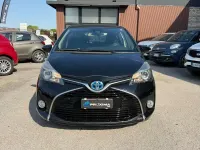 Usata Toyota Yaris Hybrid Active 101 CV (74 kW) 2016 Nero Berlina