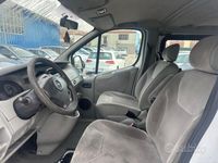 usata Opel Vivaro anno 2005 9posti perfetta di meccanica