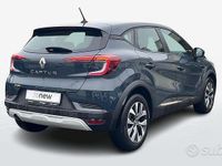 Usata Renault Captur Zen 100 CV (73 kW) 2021 Blu SUV