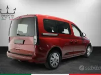 Usata VW Caddy Life 122 CV (89 kW) 2021 Rosso Monovolume