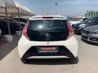 Usata Toyota Aygo X-cite 69 CV (50 kW) 2015 Bianco Utilitaria