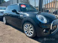 Usata Mini Cooper D 116 CV (85 kW) 2014 Nero Utilitaria
